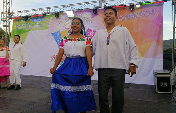 Jóvenes promueven cultura y arte para los pueblos humildes 