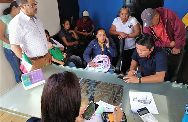 Antorchistas de Ario de Rosales revisan el cumplimiento de obras con alcaldesa Irma Moreno