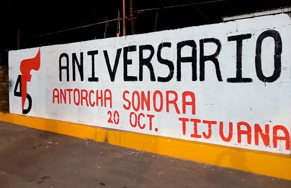 Con pintas invitan a evento antorchista en Tijuana 