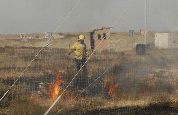 Los vientos de Santa Ana hacen estragos en comunidades marginadas 