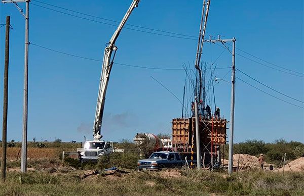 Continúa las obras de construcción del tanque elevado en El Barril