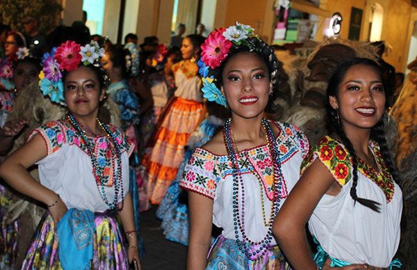 Con majestuosa calenda, oaxaqueños confirmaron su asistencia en el 45 Aniversario de Antorcha