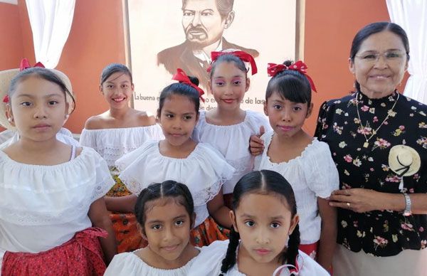 Primaria realiza festival en honor a Ignacio Manuel Altamirano 