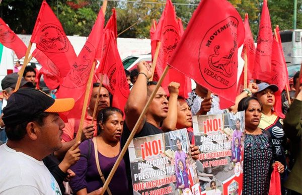 Asisten desde Guerrero a San Lázaro para exigir obras