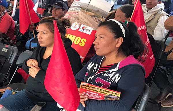 Colonos de Poza Rica y Tihuatlán también protestan en la Cámara de Diputados