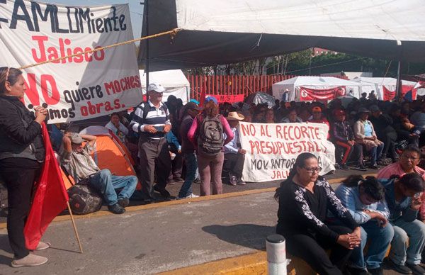 Antorchismo jalisciense refuerza contingente ante el Congreso de la Unión