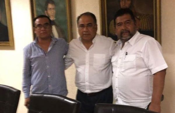 Se compromete gobernador con antorchistas de Guerrero