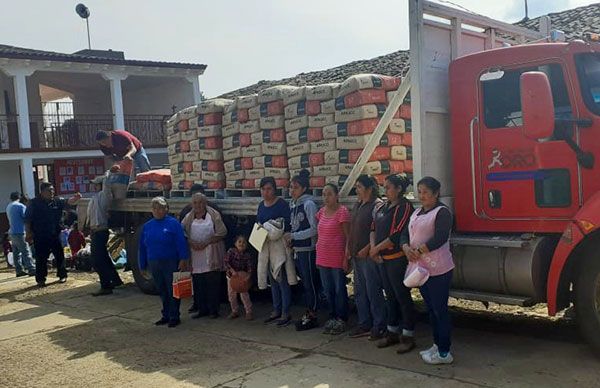 Habitantes de Pátzcuaro logran mejoramiento para viviendas