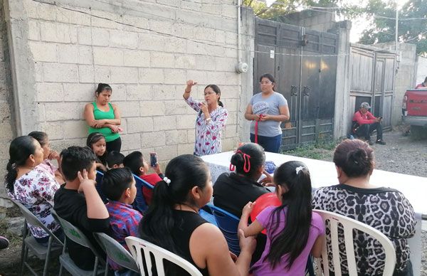 En Emiliano Zapata se benefician con el servicio de luz eléctrica y se suman a festejos de aniversario 