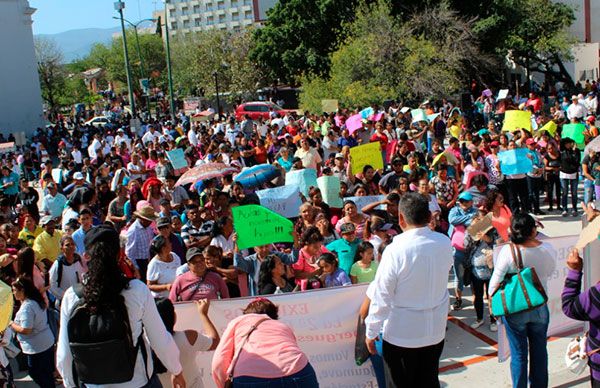 Marcha contra las políticas erróneas de la 4T