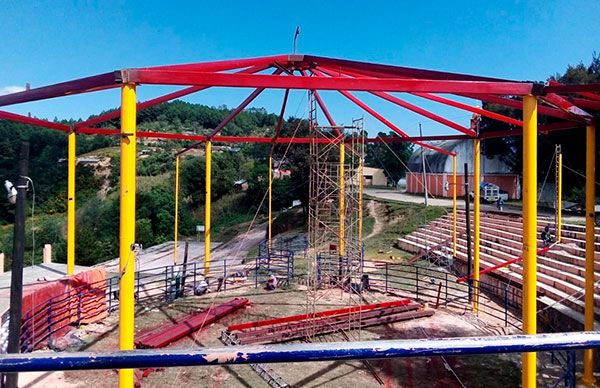 Techado de plaza de toros un logro del antorchismo