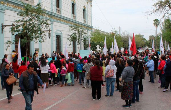 Antorchistas victorenses cumplen 8 días de plantón