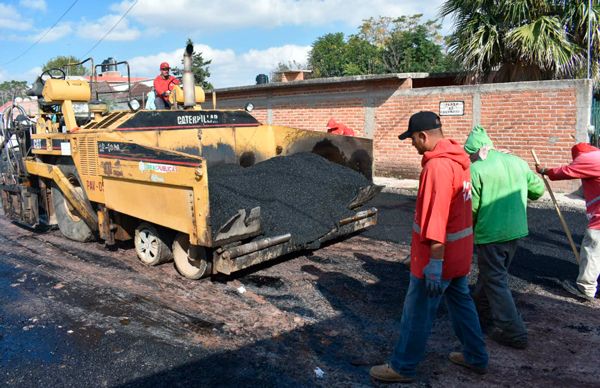 Emprende Gobierno municipal de Trancoso pavimentación de calles en Barrio el Panal y mejora de caminos en Trancosito.