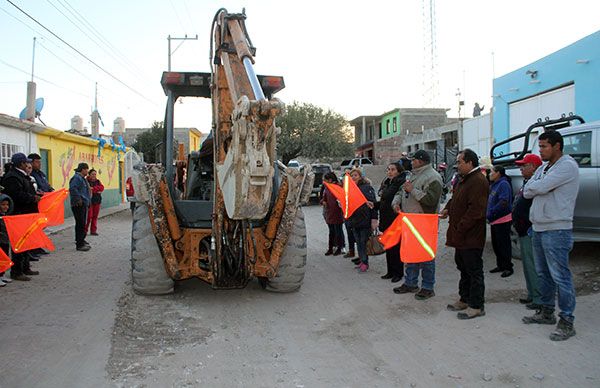 Continúan obras de infraestructura en el municipio de Charcas 