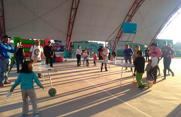 Con deporte festejan Día de Reyes en colonia popular de Zapopan