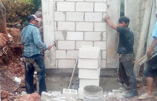 Construyen vivienda digna para familias indígenas  