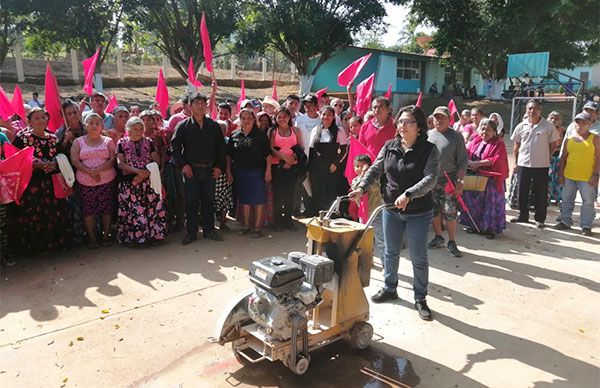 Inicia obra de techado en escuela de San Juan Guichicovi 