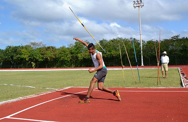 Atletas campechanos se preparan para Espartaqueada antorchista