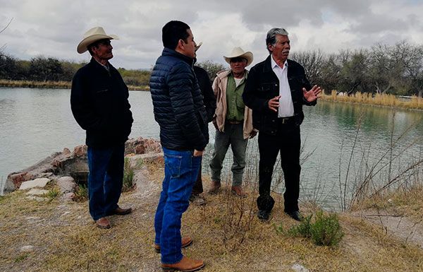 Beneficia ayuntamiento Antorchista con equipo de riego a campesinos de Mexquitic