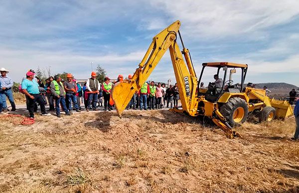 Inicia obra de agua potable para comunidades de Mexquitic de Carmona