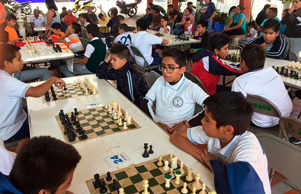 Vinculan a niños con ajedrez por desarrollo intelectual  