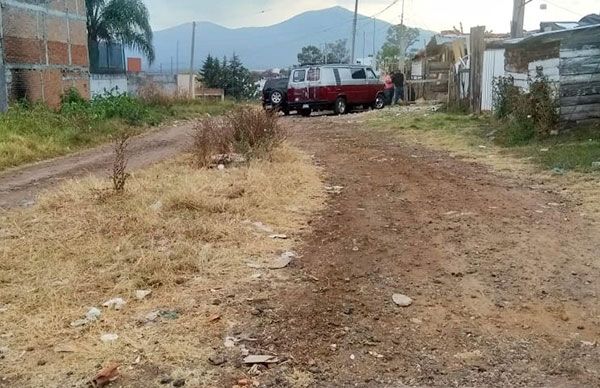 En San Isidro Itzícuaro los habitantes llevan más de 10 años sin servicios básicos