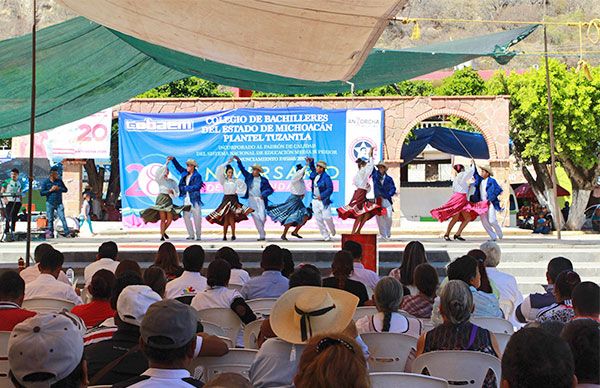 Celebra COBA de Tuzantla 28 años de educación de calidad