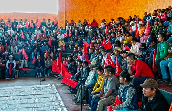 Realizan conferencia de plenos Antorcha en Huajuapan