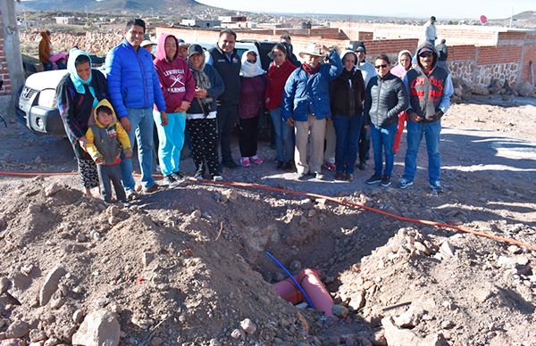 Entrega alcalde de Trancoso obras de drenaje y agua potable 