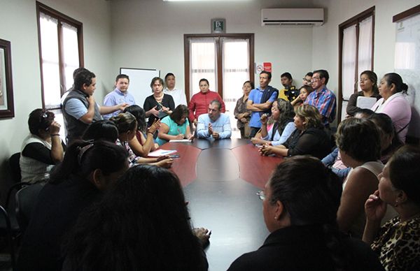 Logra Antorcha luminarias para colonias populares