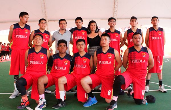 Avanzan basquetbolistas poblanos en la Espartaqueada   