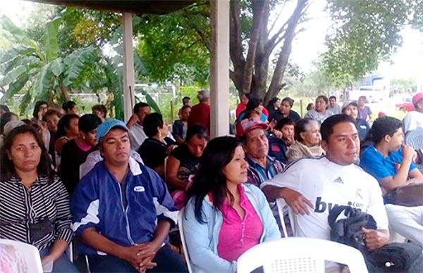 Habitantes de la colonia Buenos Aires firmes con Antorcha 