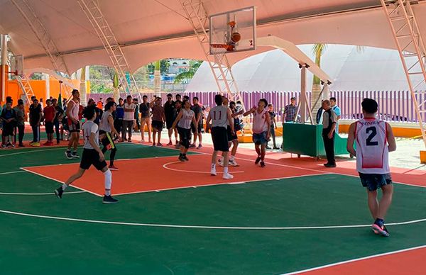 Avanzan decididamente jugadores de baloncesto 