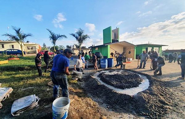 Antorcha da muestra de unidad de los padres de familia que integran sus colonias