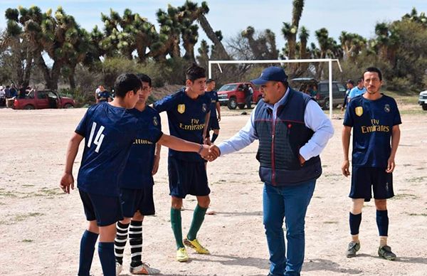 Entrega alcalde César Ortiz infraestructura deportiva