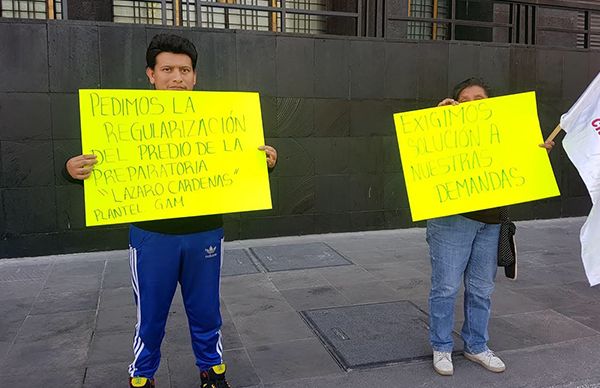 Antorchistas  capitalinos protestan contra Claudia Sheinbaum