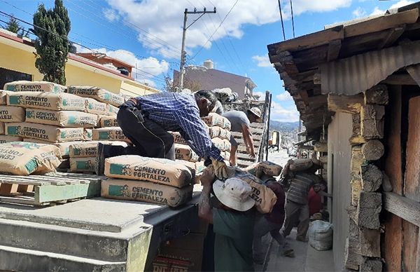 Apoyos para el mejoramiento a la vivienda llegan a Tlaxiaco