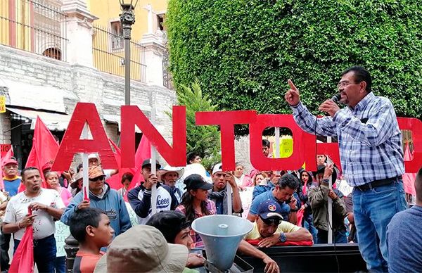 Alejandro Navarro se burla de sus gobernados; anuncian nueva manifestación 