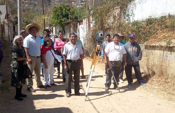 Antorcha gestiona levantamiento topográfico para la colonia Monte Albán 