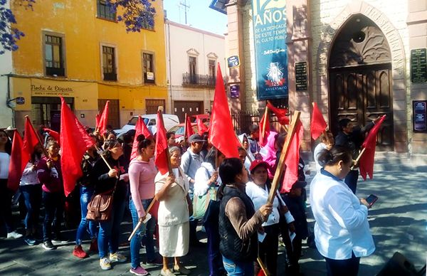 Alcalde de Charcas se unió a magna manifestación