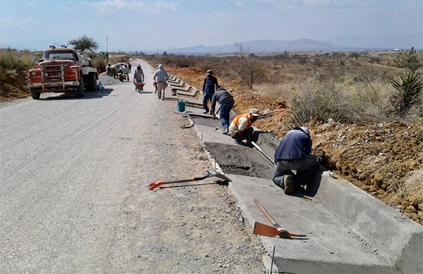 Sierra sur de Oaxaca sale del atraso con modernización de tramo carretero 