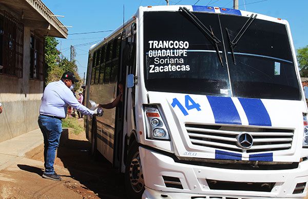 Supervisa alcalde limpieza y sanidad en unidad de transporte público 