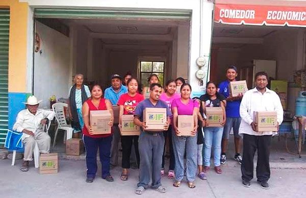 Distribuye Antorcha despensas a familias de Alpoyeca y Huamuxtitlán