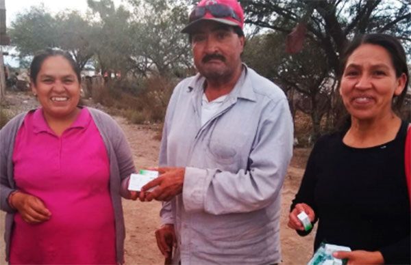 Provee Antorcha medicamentos a habitantes de Cerro de San Pedro.