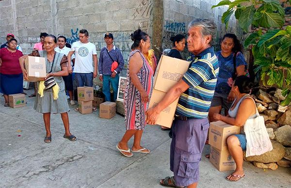 Entrega Antorcha despensas a familias acapulqueñas