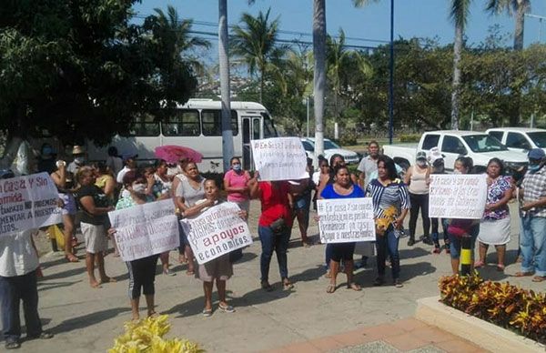 Acuden antorchistas de Acapulco a la Protur para solicitar apoyos alimentarios