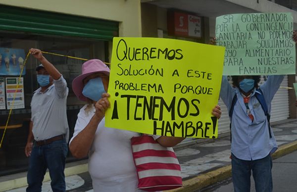 Protestan desempleados y trabajadores informales; exigen alimentos para sobrevivir en cuarentena.