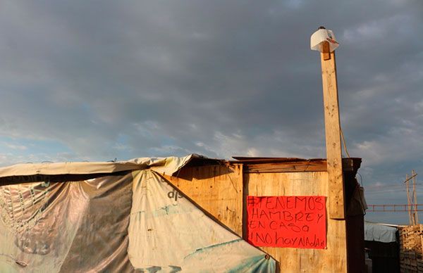 Payasitos potosinos marchan para solicitar alimentos