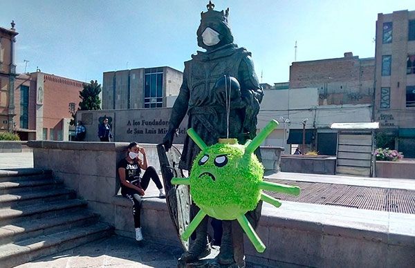 Protestan con ataúdes por hambre en SLP