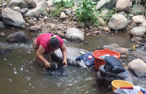 Denuncian escasez de agua en plena pandemia 